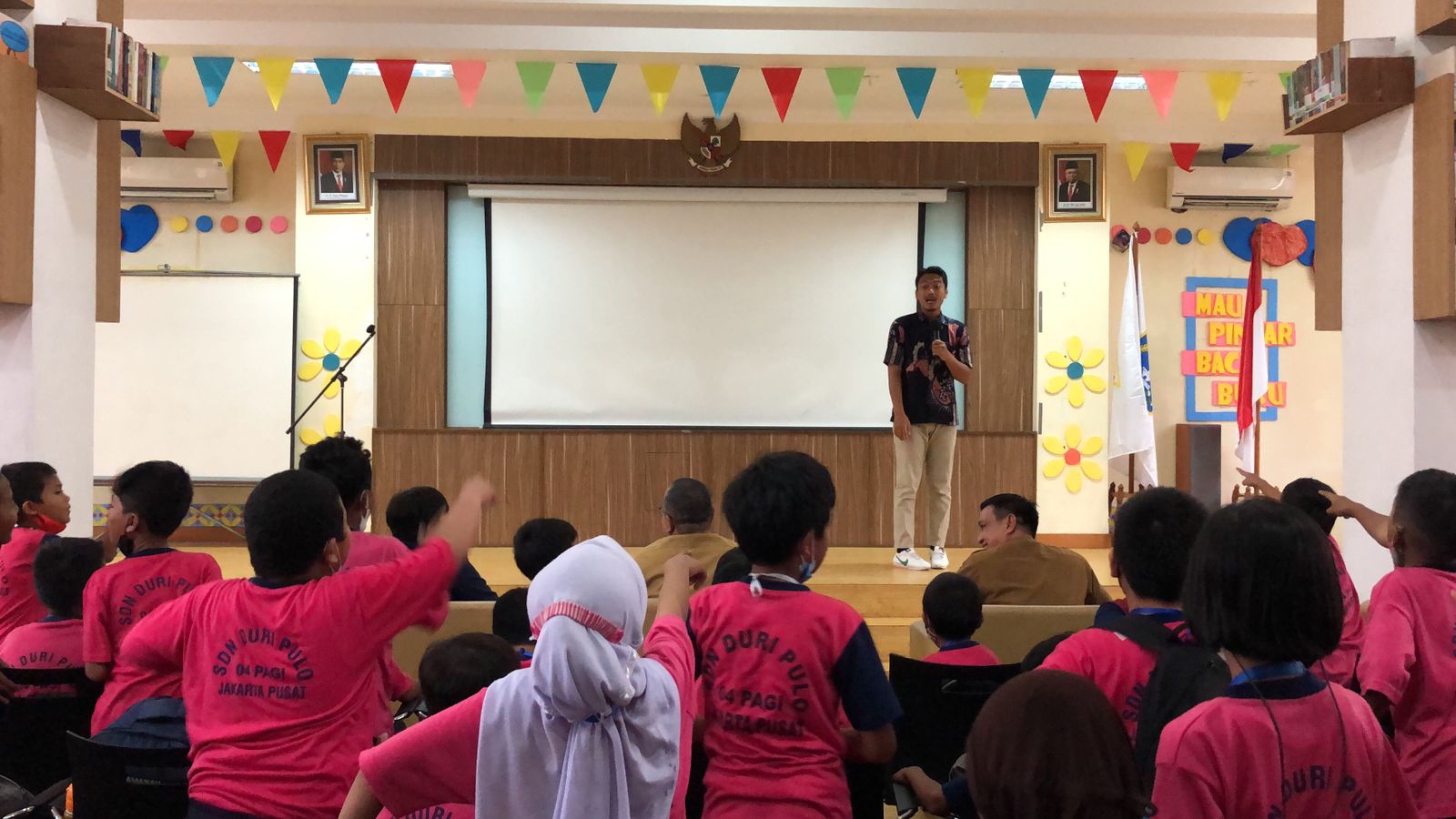 Wisata Literasi Bersama SDN Duri Pulo 04